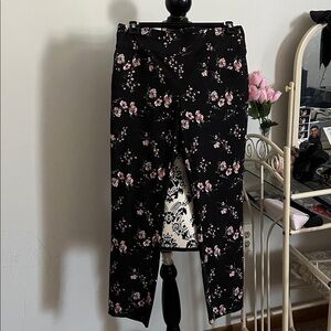 Joe Benbasset Black Floral Juniors ankle pants Medium